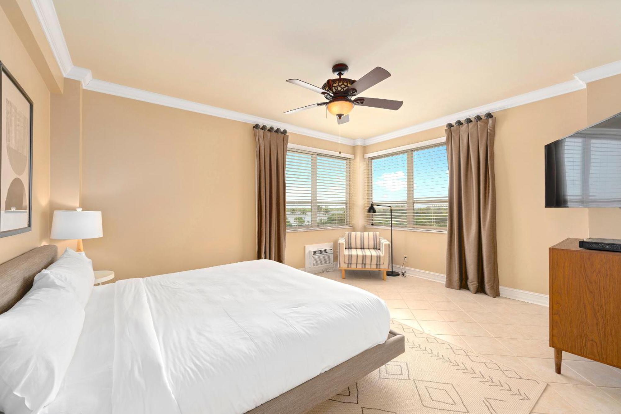 The Ambassador 3* Palm Beach
