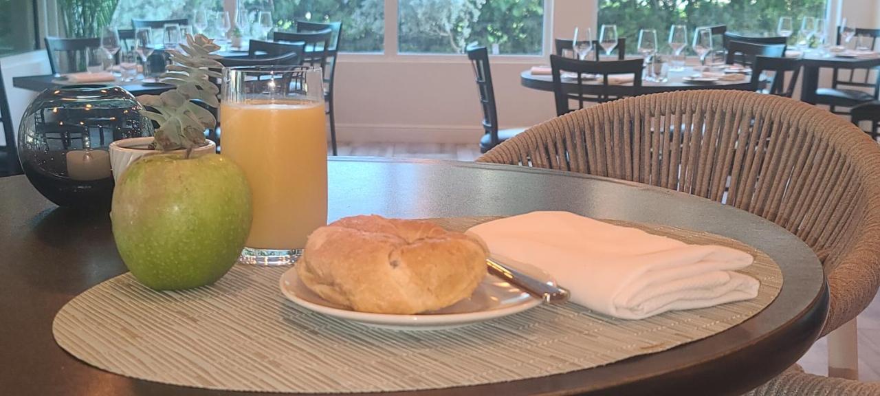 Hotel The Ambassador 3*